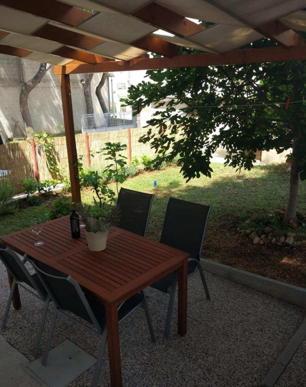 Apartments Pinery Makarska Eksteriør billede