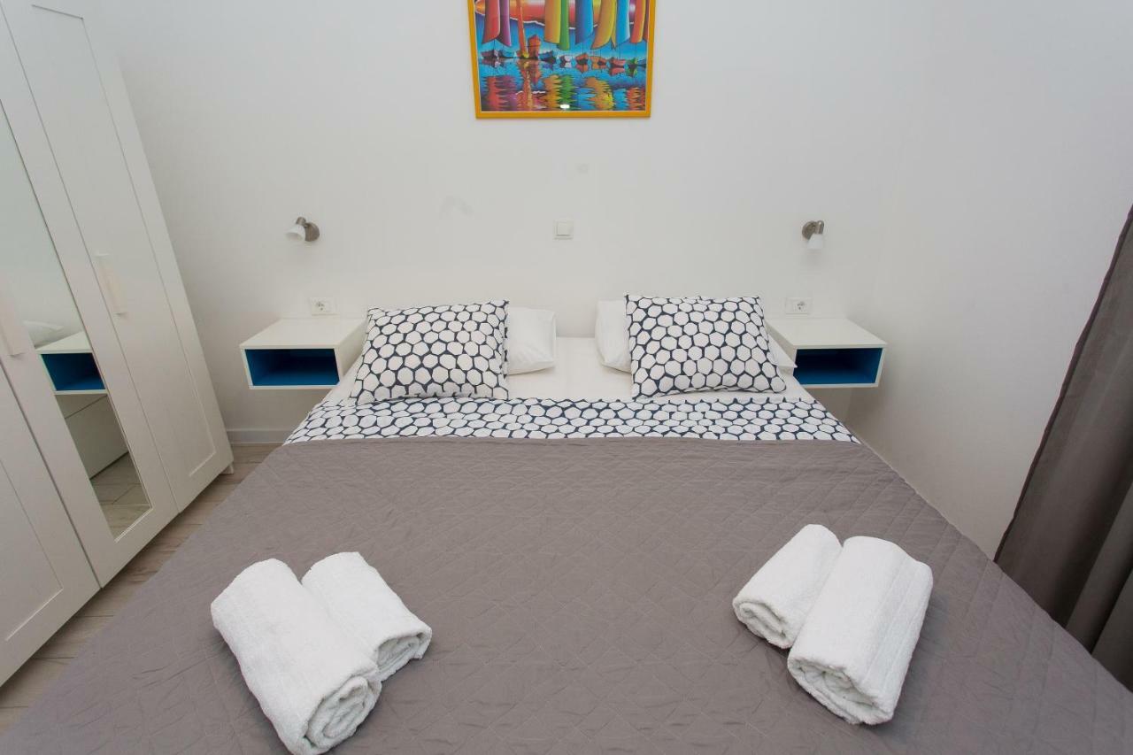 Apartments Pinery Makarska Eksteriør billede