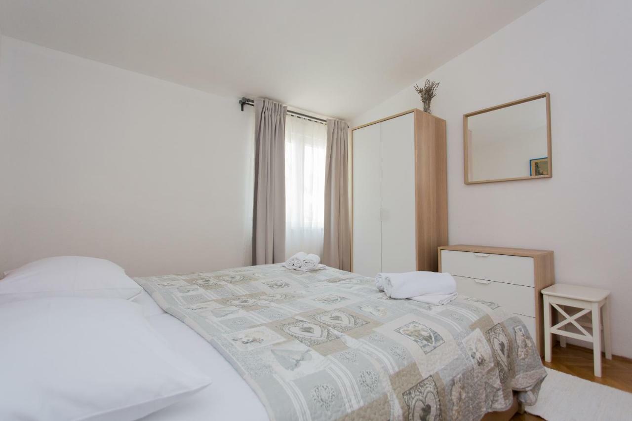 Apartments Pinery Makarska Eksteriør billede